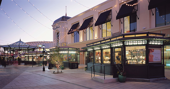 Bridgeport Village Mall